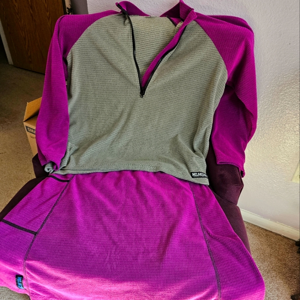 Melanzana pull over